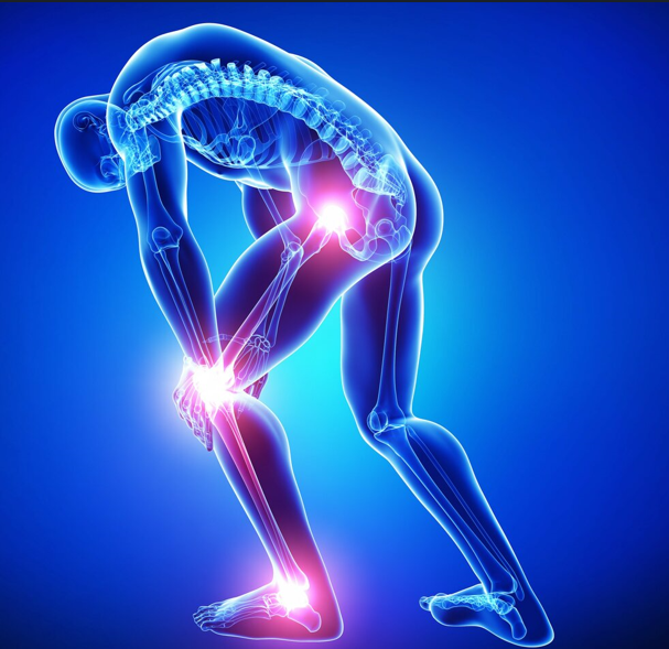 Paciente sometiéndose a resonancia magnética de rodilla para evaluar posible lesión menisco.