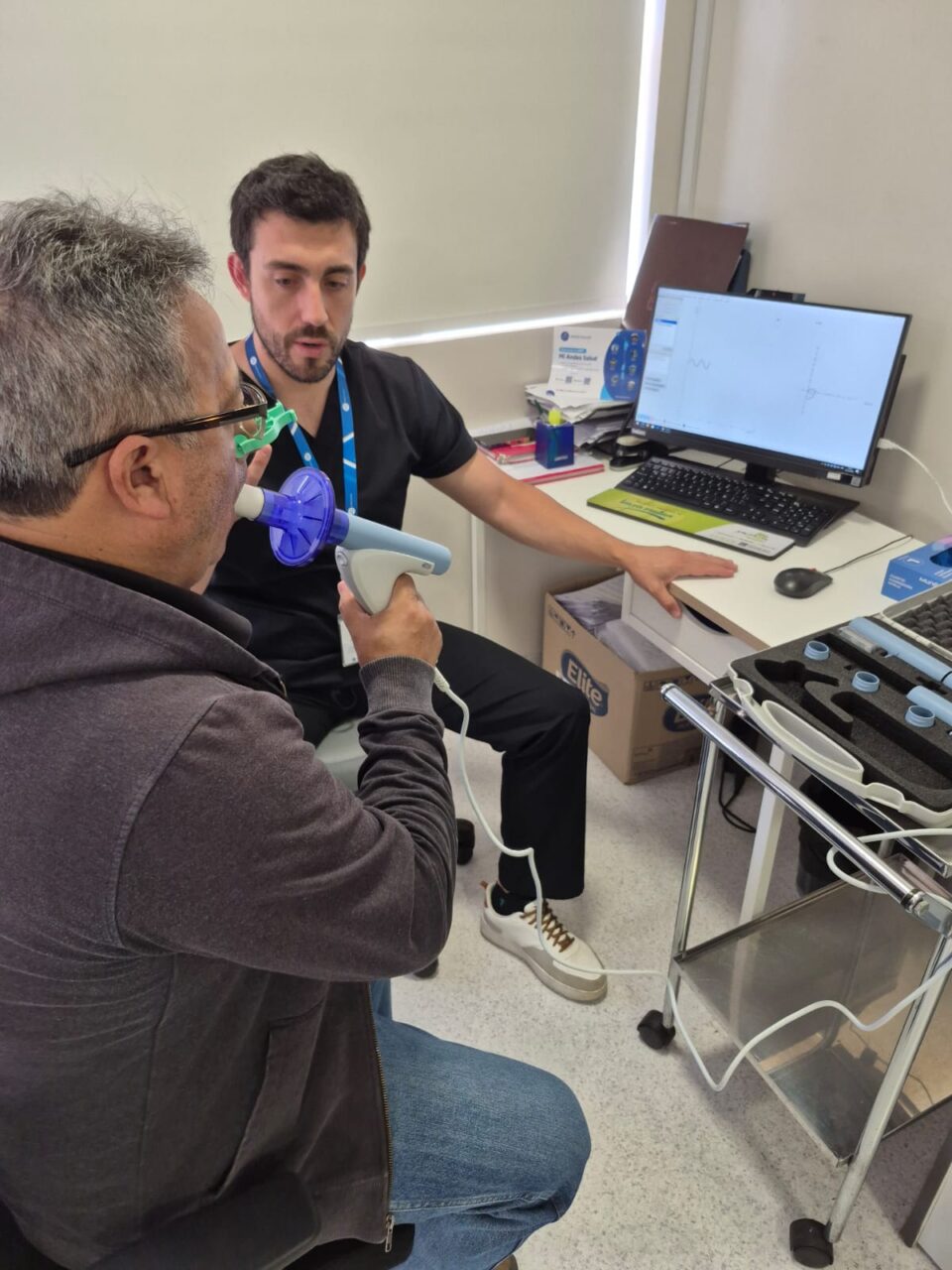 Espirometría en Talca realizada por un profesional de la salud en Andes Salud Talca.